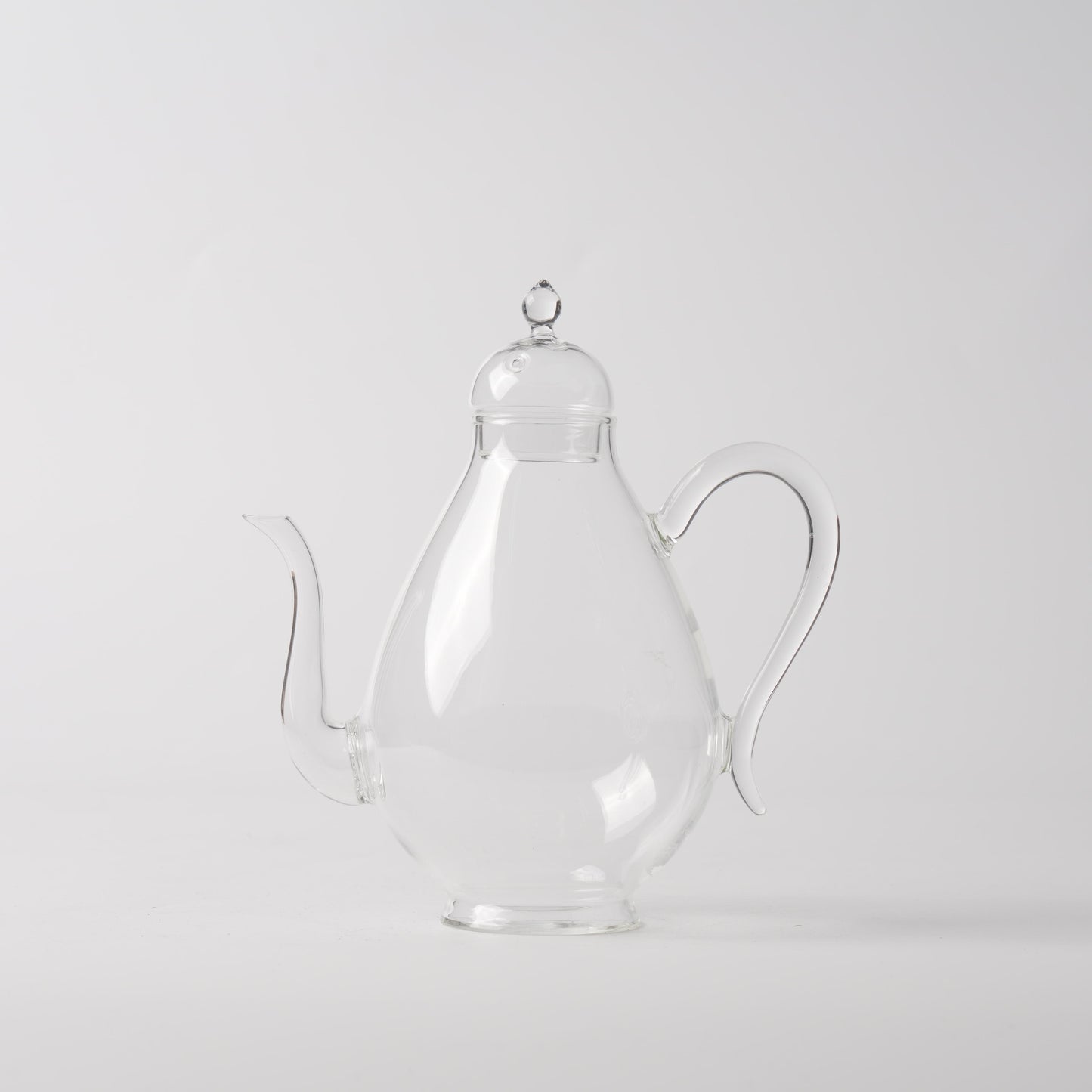 Yumeiren — 650ml Hand-Blown Glass Teapot