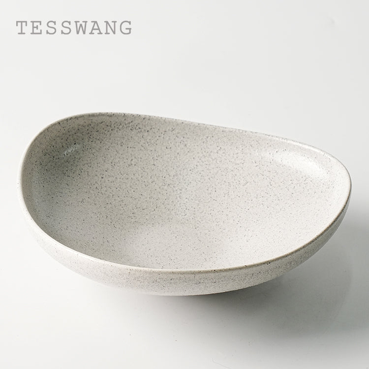 Coarse Stone Triangle Bowl Plate 8" — Organic-Edge Deep Well Ceramic Dish