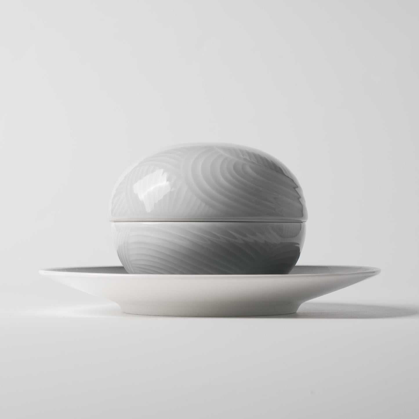 Bamboo Shadow Plate & Sphere Lidded Vessel Set