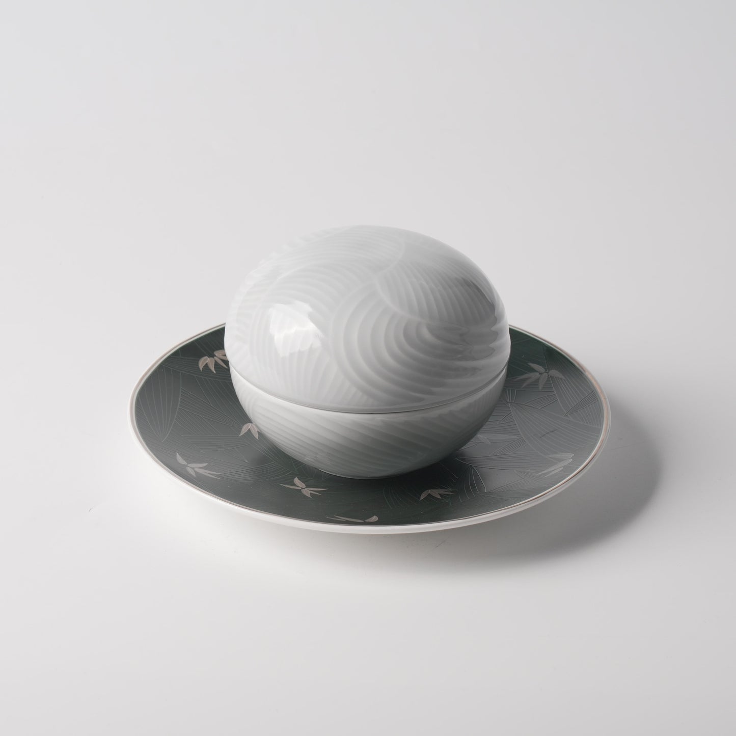 Bamboo Shadow Plate & Sphere Lidded Vessel Set