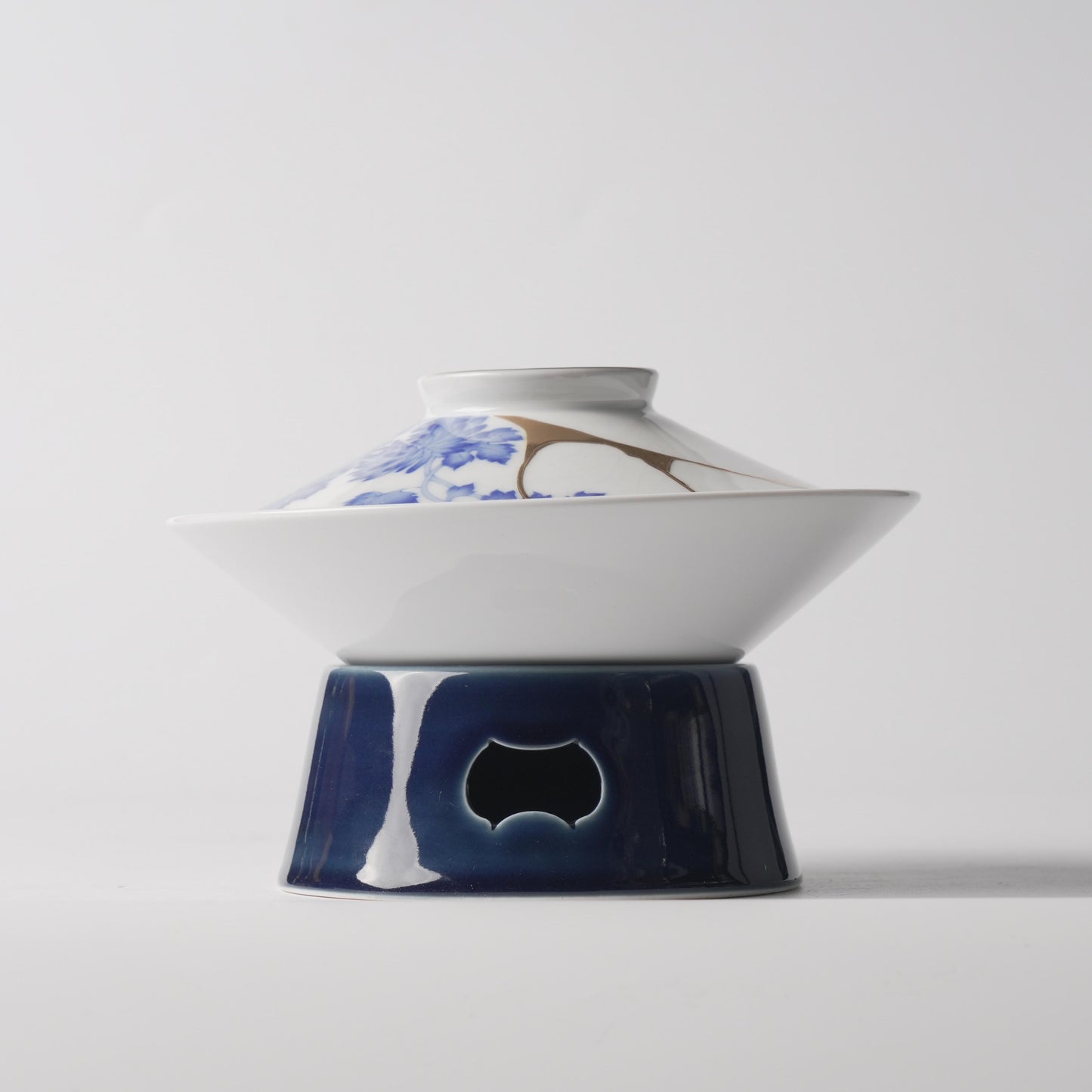 Chrysanthemum & Golden Ginkgo — 7.5" Song Porcelain Covered Bowl with Warming Stand