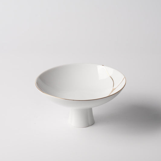 Gold Kintsugi — 8.3" Begonia Footed Soup Bowl in High-White Porcelain