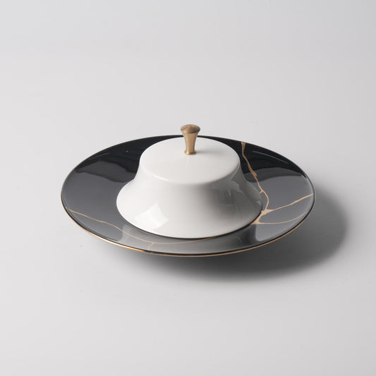 Chrysanthemum & Golden Ginkgo — 9" Wujin Kintsugi Plate & 6.5" Reverse-Arc Dome Lid with Brass Knob