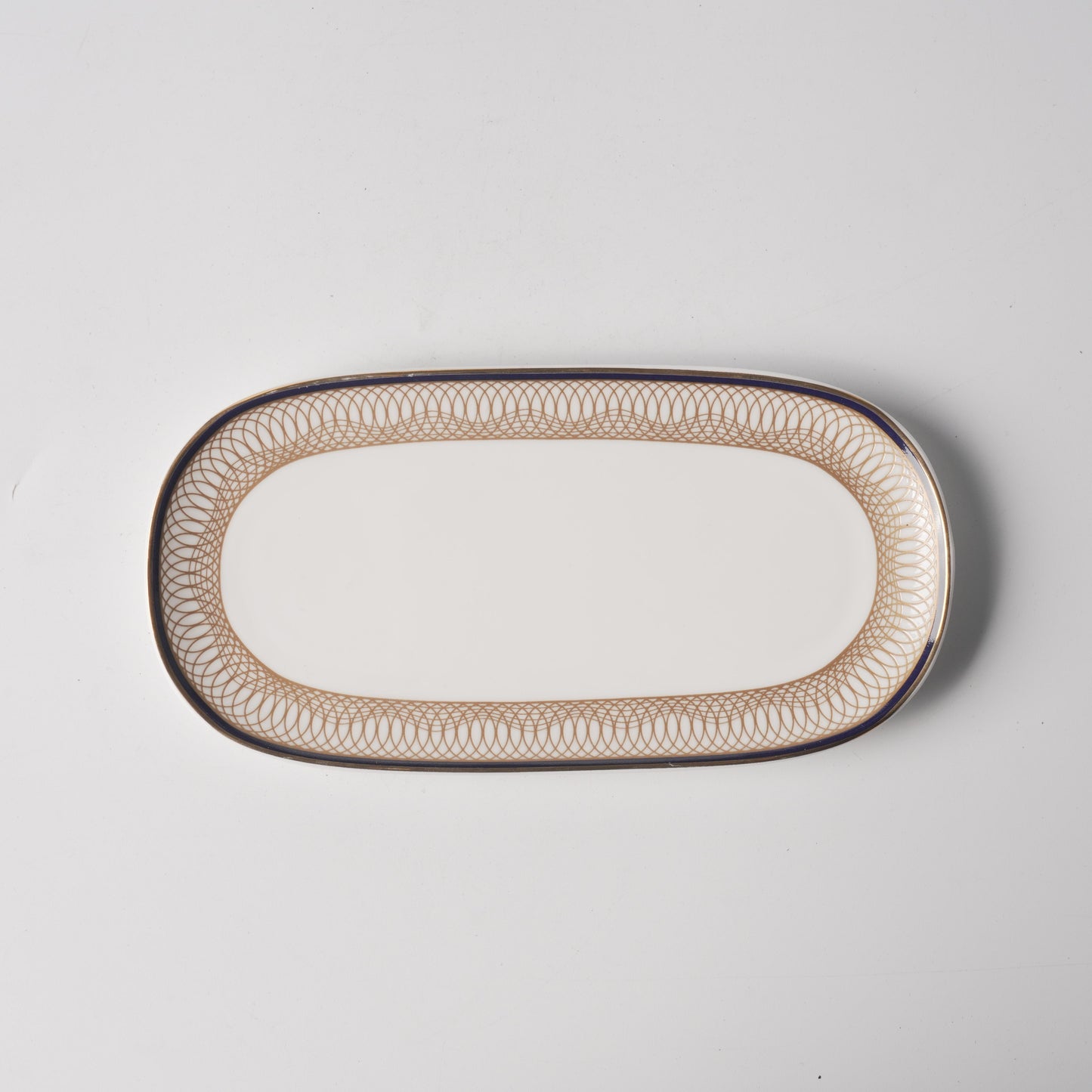 Gold Thread — 7" Shuxin Oval Towel Dish