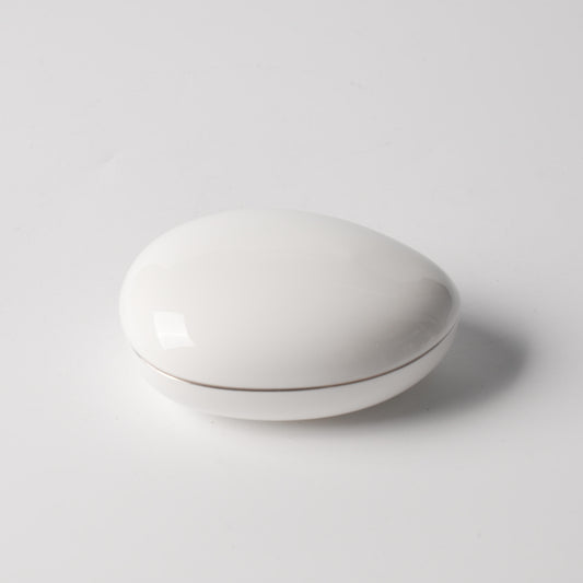 Fudou — 5" Oval Covered Bowl in White and Platinum