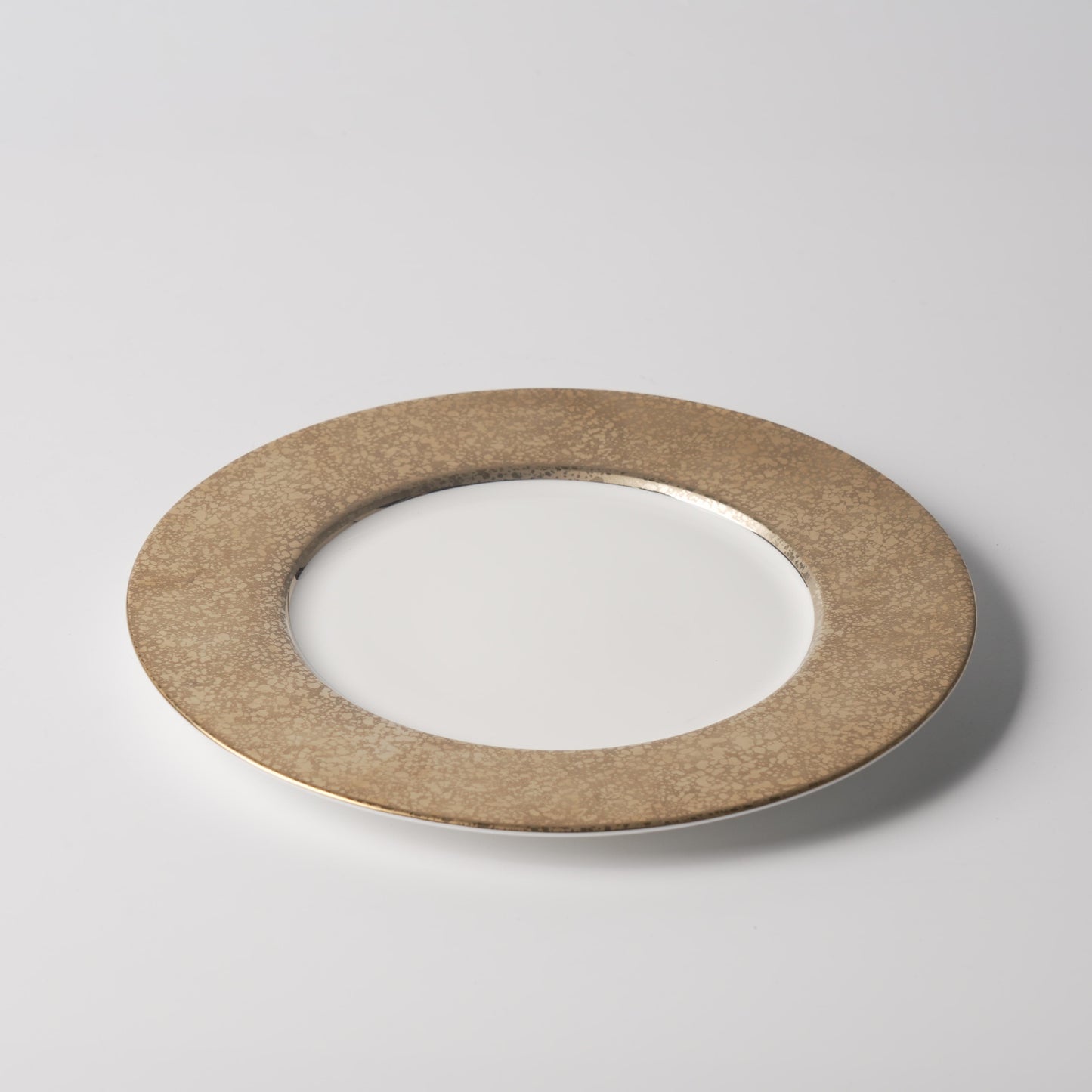 Gold Speckle Wide-Rim Porcelain Flat Plate