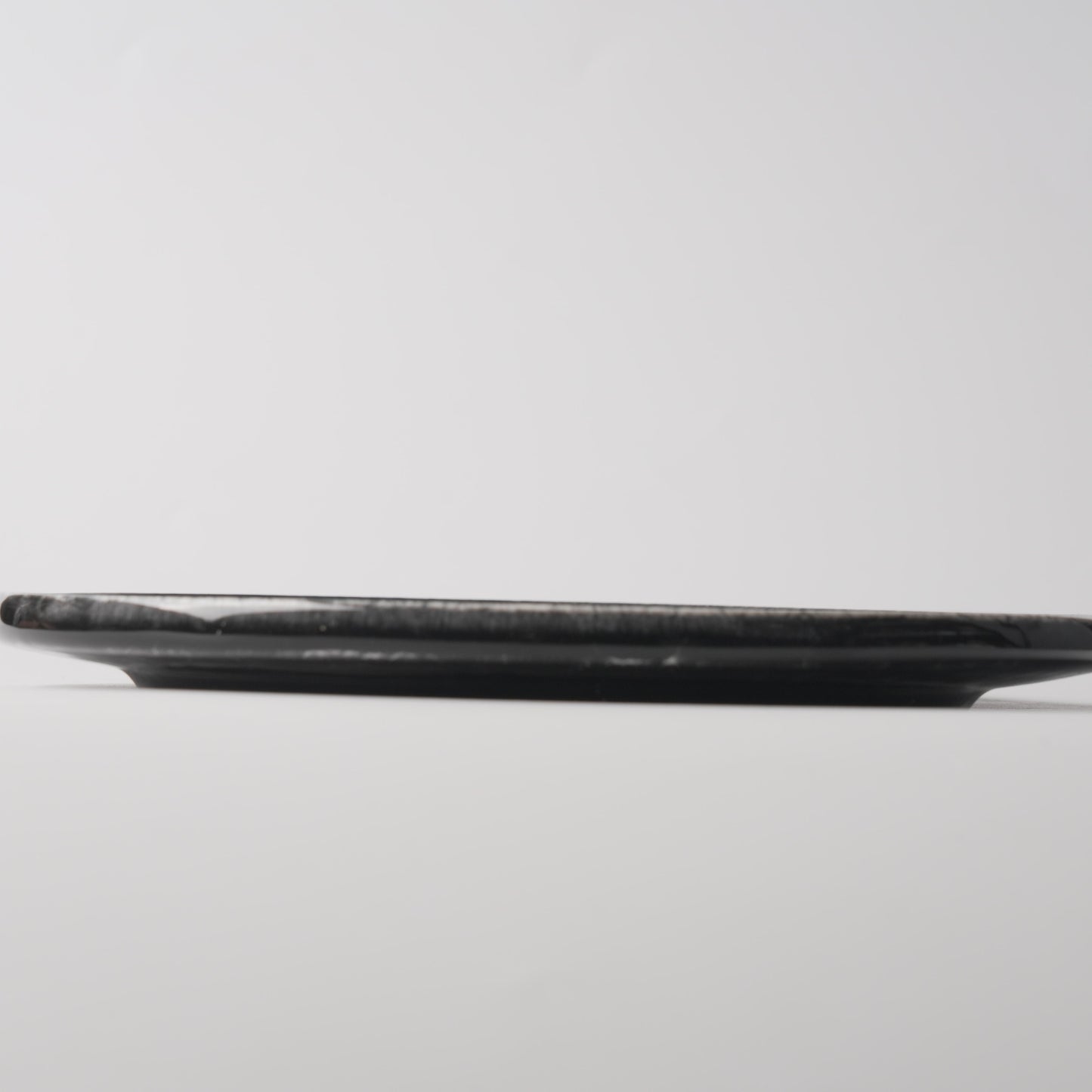 Black Ice-Crack Glaze Raised-Rim Round Plate