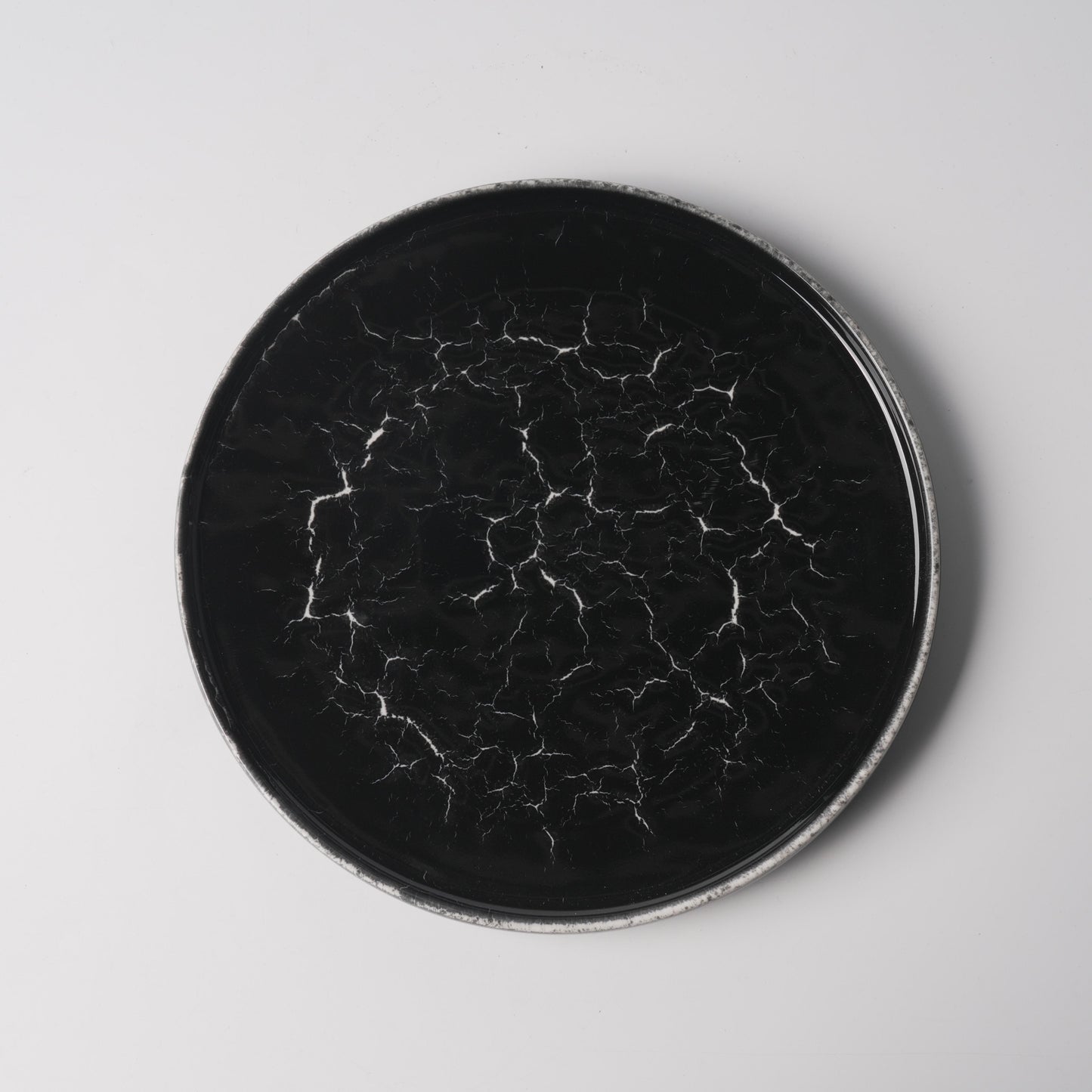 Black Ice-Crack Glaze Raised-Rim Round Plate